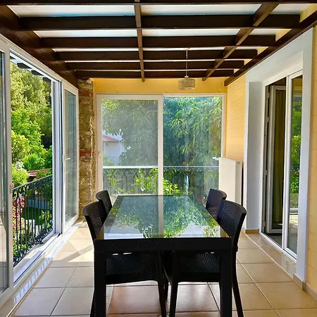 酒店 Private Among Trees, With A Private Pool *